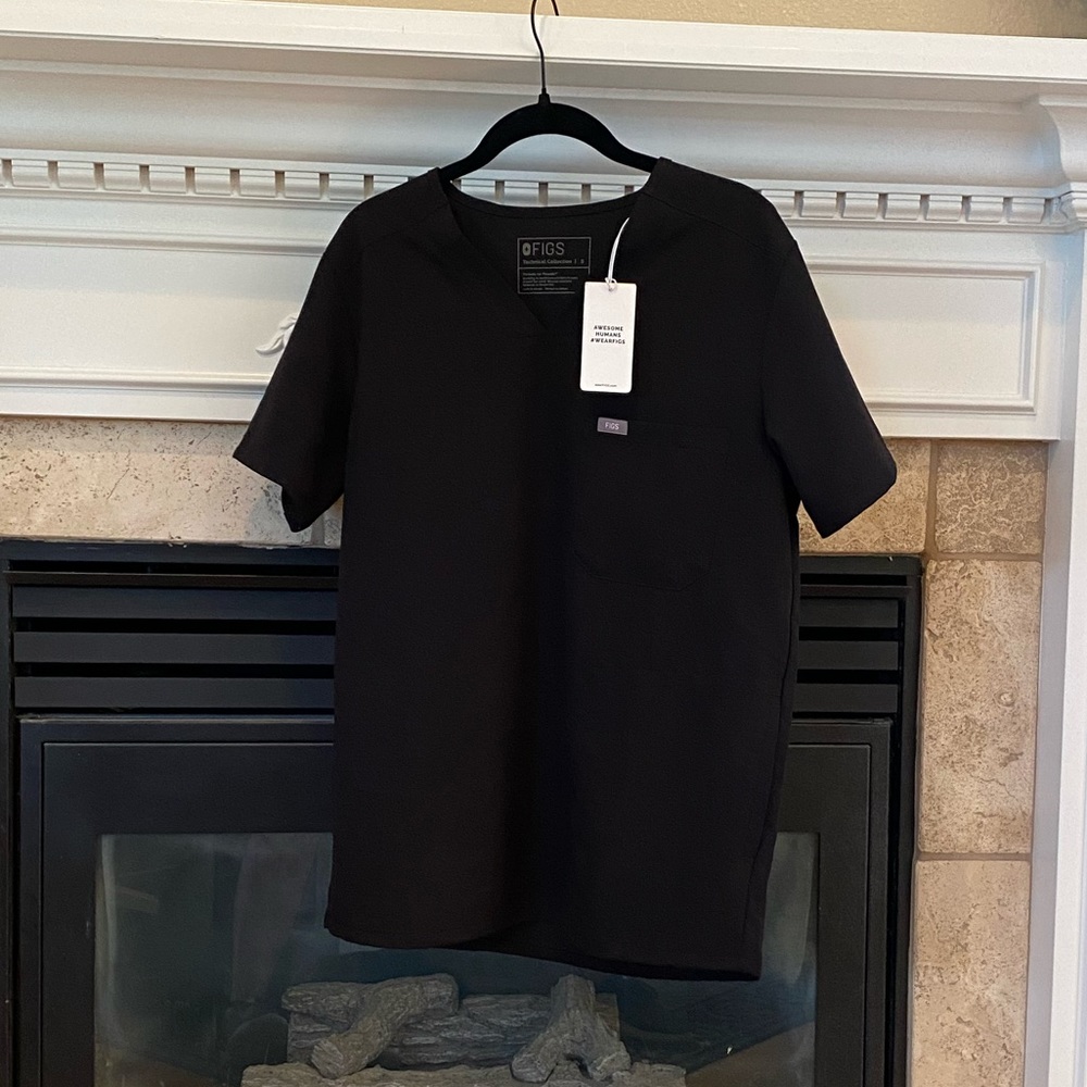 FIGS Chisec Three-Pocket Scrub Top